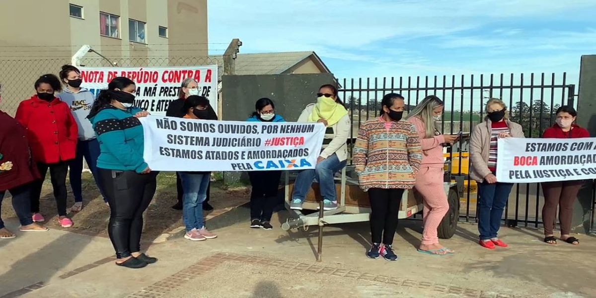 Moradores do Jaborá realizam protesto contra a Caixa Econômica