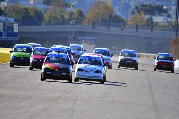 Curitiba abre o Paranaense de Velocidade