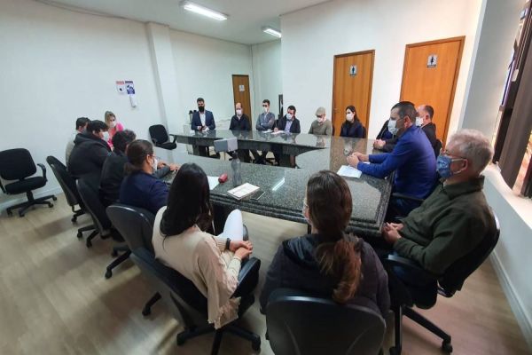 Presidente da Comissão de Saúde participa de reunião do Conselho Municipal