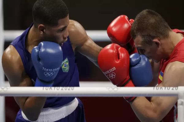 Hebert Conceição nocauteia ucraniano e é campeão olímpico