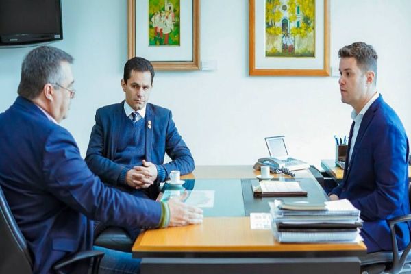 Emenda de R$ 200 mil é liberada por Pacheco e garante micro-ônibus para Céu Azul