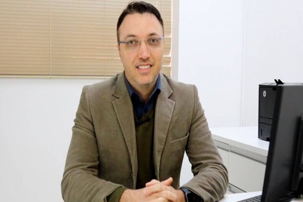 Imagem referente a notícia: Agosto Branco: Médico da Uopeccan orienta sobre o câncer de pulmão