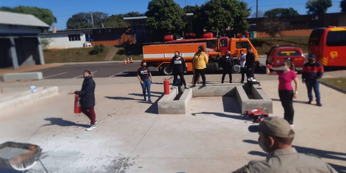 Escola do Legislativo da Câmara Municipal participa de curso de Brigadistas de Emergência