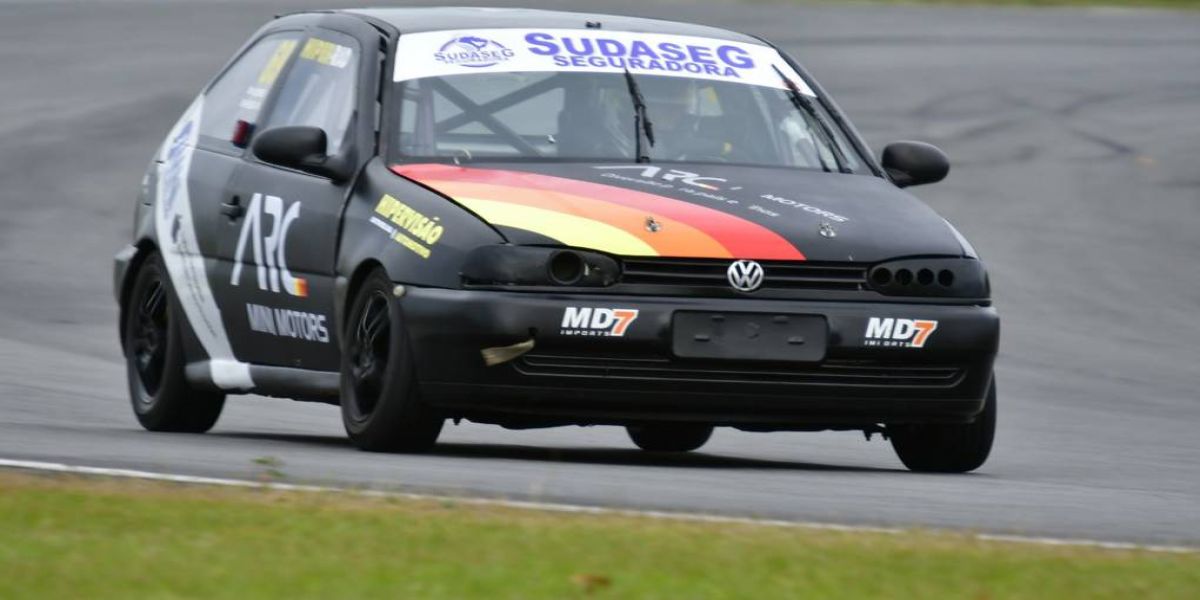 Automobilismo paranaense premia os primeiros campeões da era coronavírus