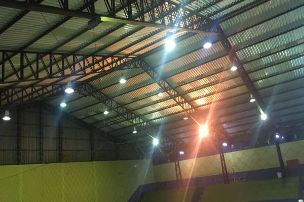 Ginásio São Cristóvão recebe manutenção na Iluminação Interna