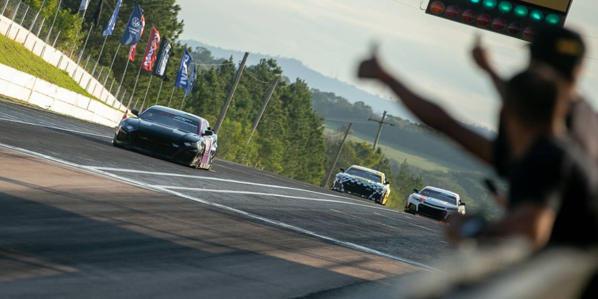 Thiago Camilo vence a Corrida 2 da segunda etapa da Special Edition da GT Sprint Race