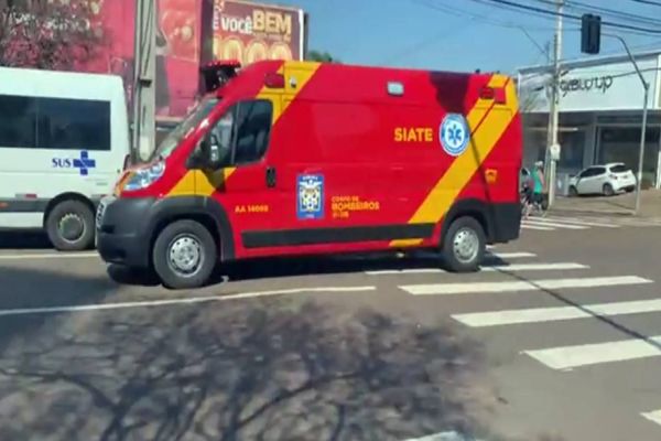 Imagem referente a notícia: Idoso fica ferido após ser atropelado na região central de Cascavel