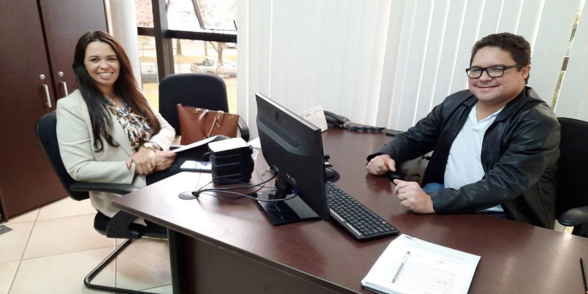 Emerson Vilanova trata das demandas do trânsito com a presidente da Transitar