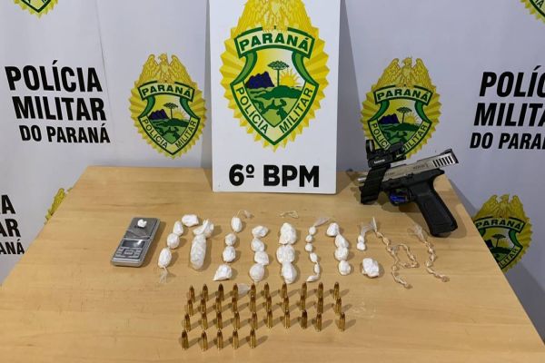 Imagem referente a notícia: Quadrilha é presa por tráfico de drogas após denuncia de violência doméstica no Bairro Floresta