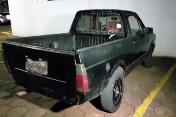 Duas pessoas são detidas com automóvel com alerta de furto na BR-467