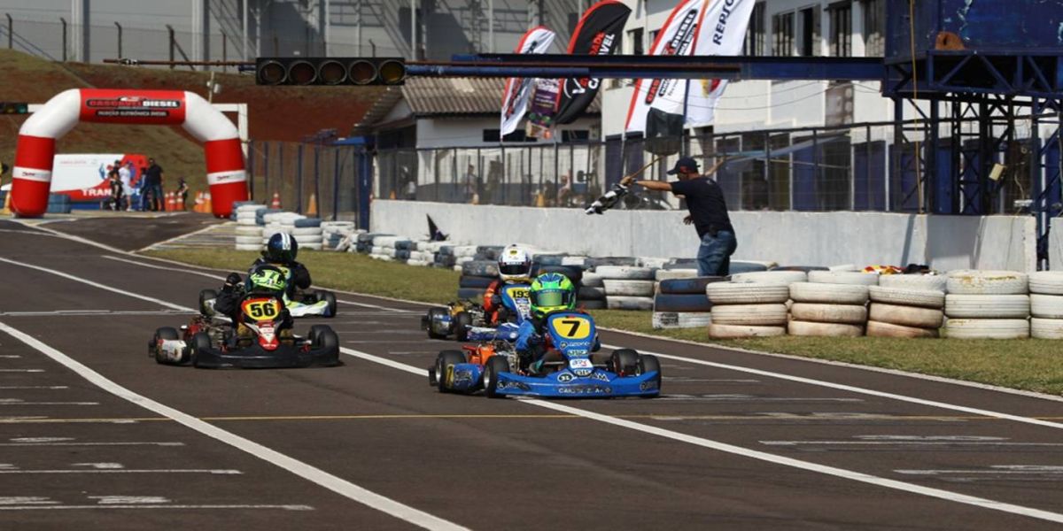 Cinco kartistas comemoram primeira vitória no Metropolitano de Cascavel
