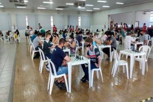Imagem referente à notícia: 2ª etapa do Campeonato Municipal de Xadrez foi um sucesso em Toledo