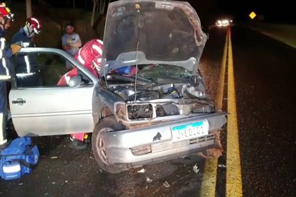 Imagem referente a notícia: Motorista embriagado provoca colisão entre quatro veículos na PR-180 em São Salvador