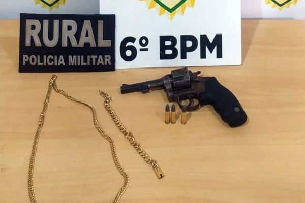 Imagem referente a notícia: Dois homens são detidos durante tentativa de roubo a empresa no Bairro Pioneiro Catarinense