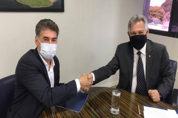 Cascavel comemora aeroporto, agora com a marca da Infraero