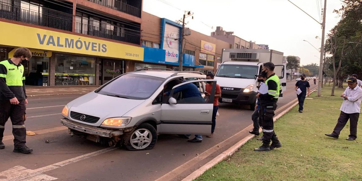 Perseguição de trânsito termina na Avenida Brasil no Centro de Cascavel