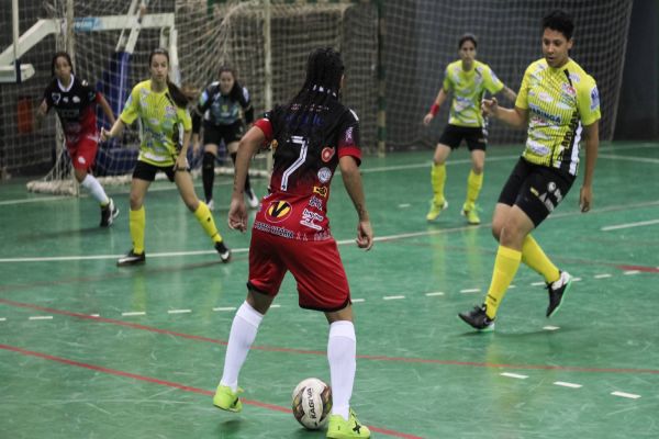 Jogos Universitários do Paraná ocorre neste sábado (28)