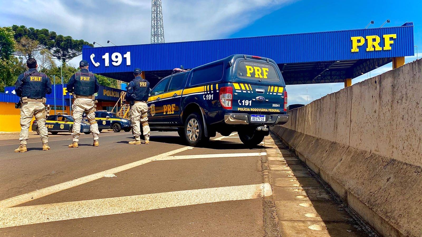 PRF impulsiona série de operações de segurança viária em Foz do Iguaçu