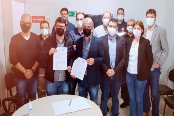 Consamu e Unioeste firmam convênio em Residência Médica de Emergência