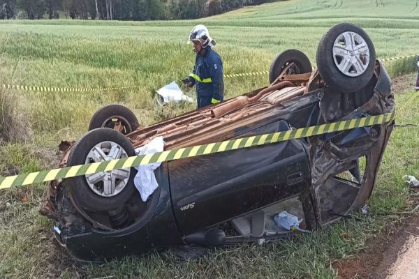 Ibemense perde a vida em capotamento na PR-474