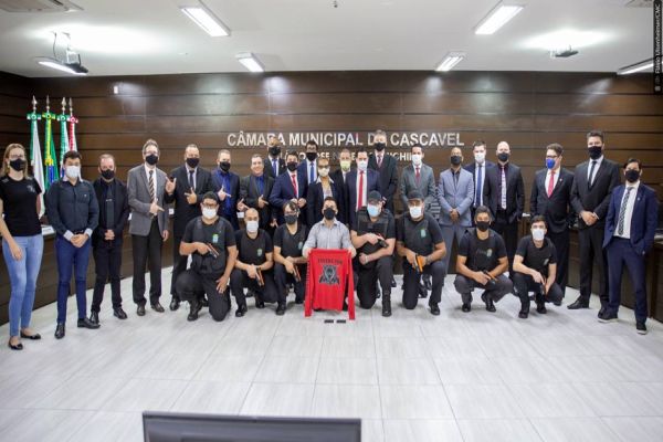 Agentes de segurança da Câmara recebem equipamentos não-letais