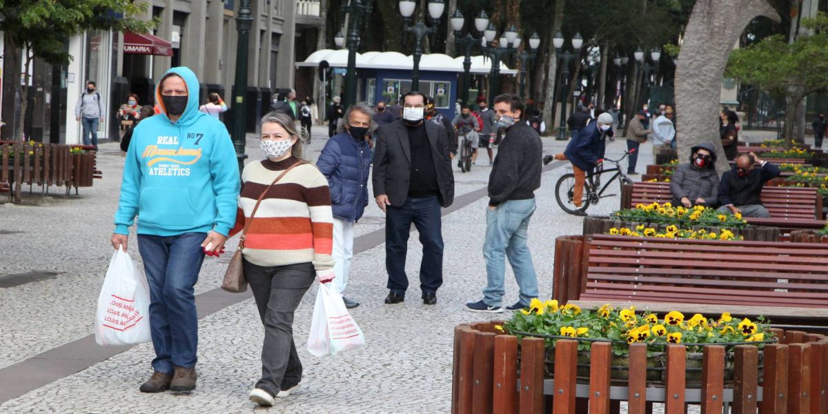 Governo do Paraná amplia restrições vigentes até o dia 15 de setembro