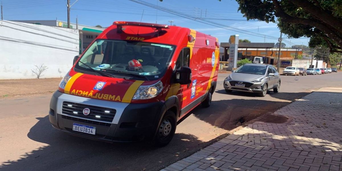 Motociclista fica ferida após colidir contra HB20 no Jardim Alvorada