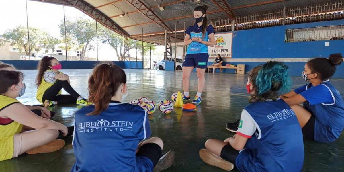 Stein Cascavel Futsal Feminino inaugura escolinha para meninas