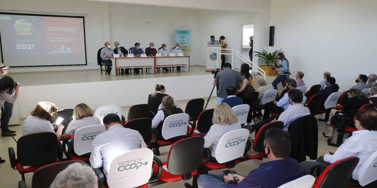 Paranhos diz que momento é de desafios, mas principalmente de soluções