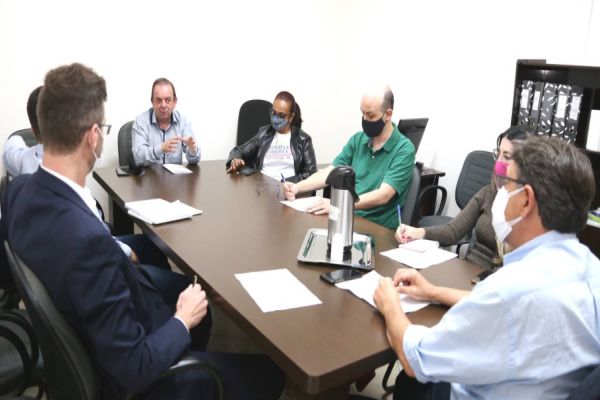 Comissão abre canal direto com construtora para atender moradores do Riviera