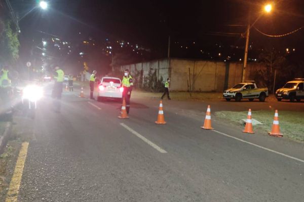 Operações-bloqueio integradas visam a um feriadão mais pacífico no trânsito
