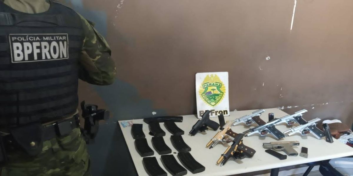 BPFRON apreende duas mulheres paraguaias com armas banhadas a ouro e carregadores de fuzil