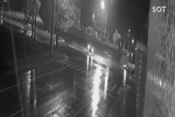 Imagem referente a notícia: Câmera de segurança registra acidente que resultou na morte de Marcos Vinicius de Souza Filho