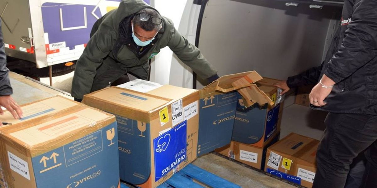 Paraná deve iniciar na próxima semana vacinação de adolescentes e dose de reforço contra a Covid-19