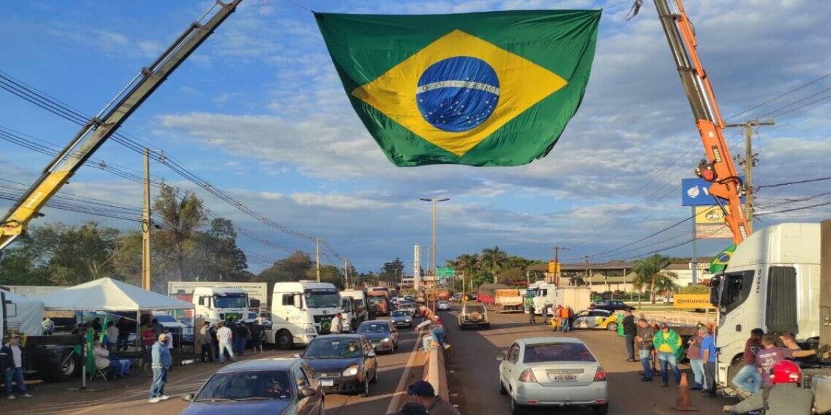 Caminhoneiros veem fala de Bolsonaro como “estratégia” para manter manifestações no País