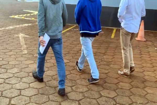 Imagem referente a notícia: Homem que matou Alex Nunes e atirou contra jovem de 17 anos é preso em Cascavel