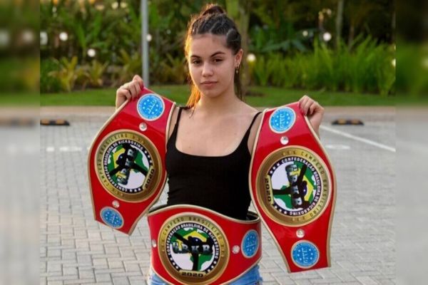 Cascavelense é tetra-campeã no Campeonato Brasileiro de Kickboxing