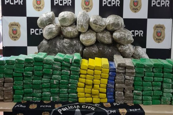 Denarc apreende 158,400 kg de maconha em tabletes e outros 35,05 kg de maconha capulho em Cascavel