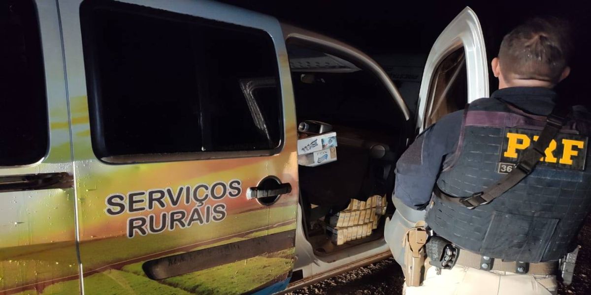 PRF apreende cigarros contrabandeados em falso veículo de prestação de serviços rurais