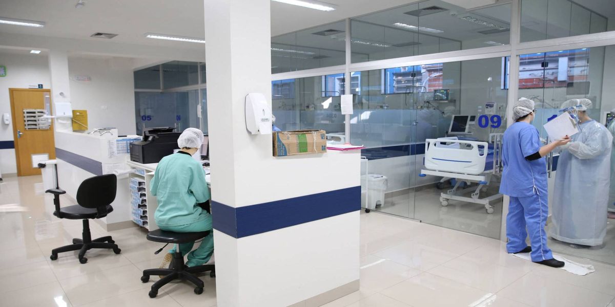 Paraná registra menor taxa de ocupação de leitos de UTI Covid-19 em 11 meses