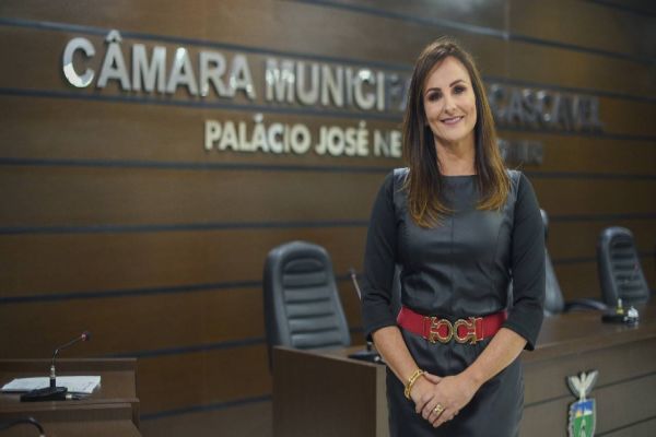 Promotora Simone Lorens receberá título de cidadã honorária de Cascavel