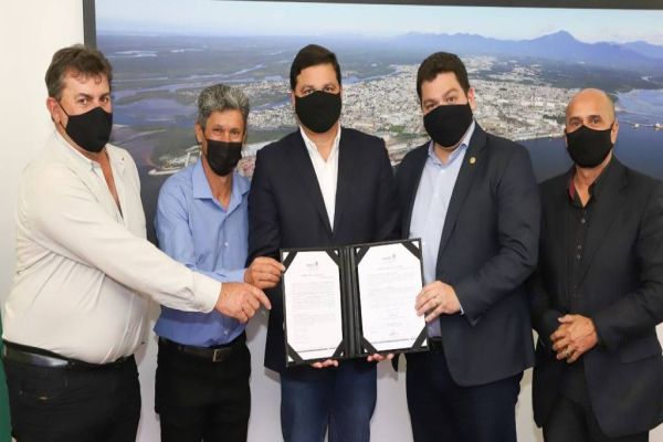 Com apoio de Gugu Bueno, R$ 1,5 milhão são liberados para asfaltar estradas rurais em Catanduvas