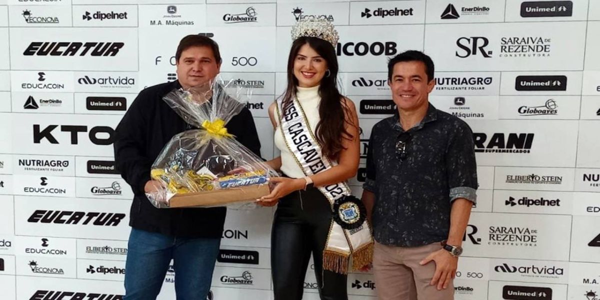 Miss Cascavel recebe título de embaixadora oficial as Serpente Aurinegra