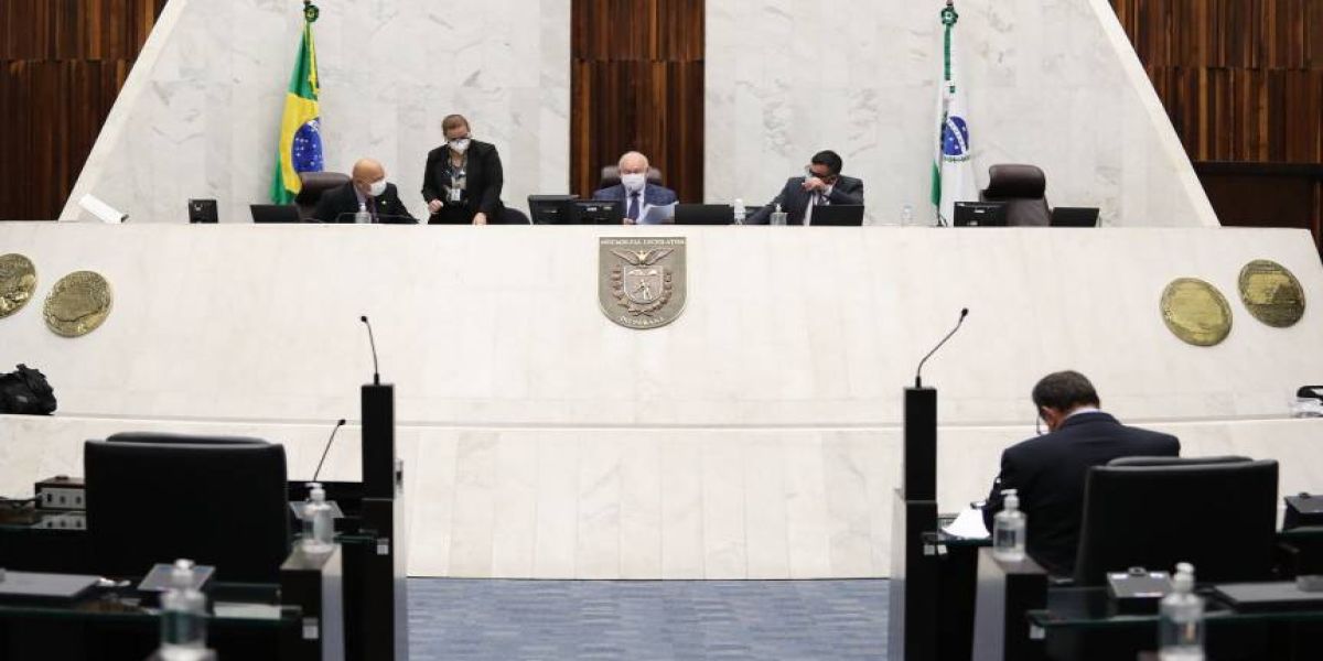 Segue para sanção proposta que normatiza a aplicação de dose complementar da vacina contra a Covid19