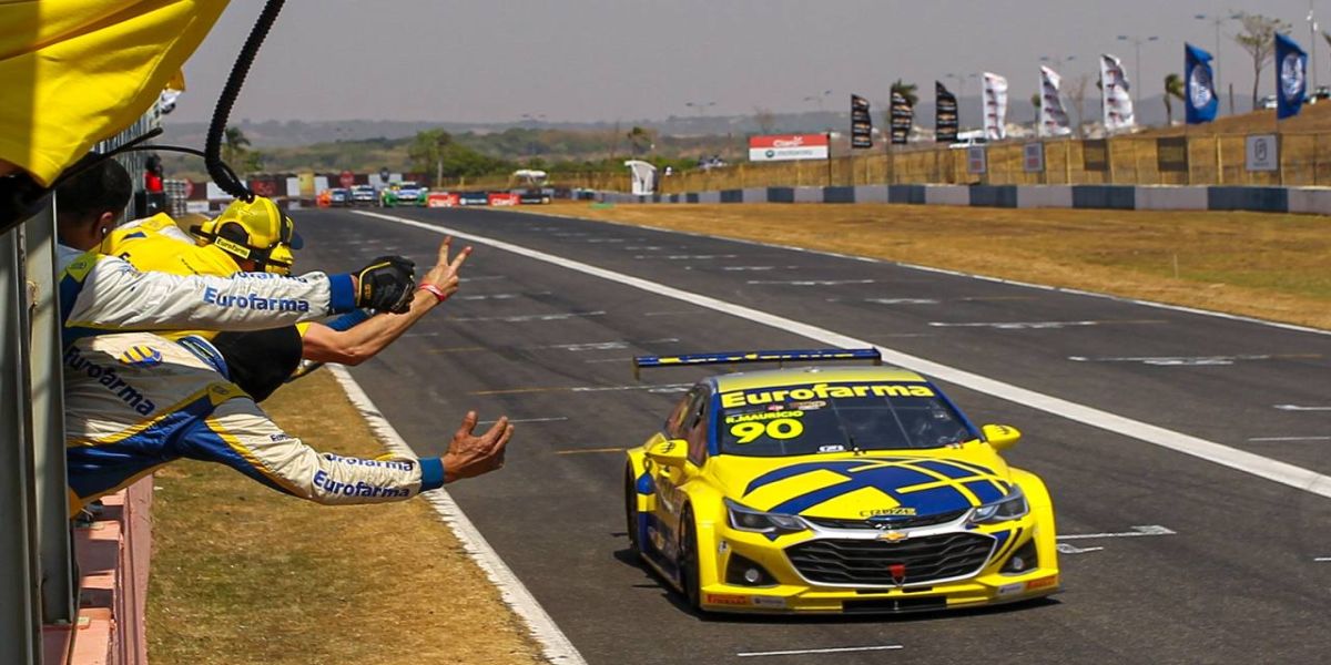 Ricardo Maurício faz história em Goiânia e Stock Car tem novo líder do campeonato