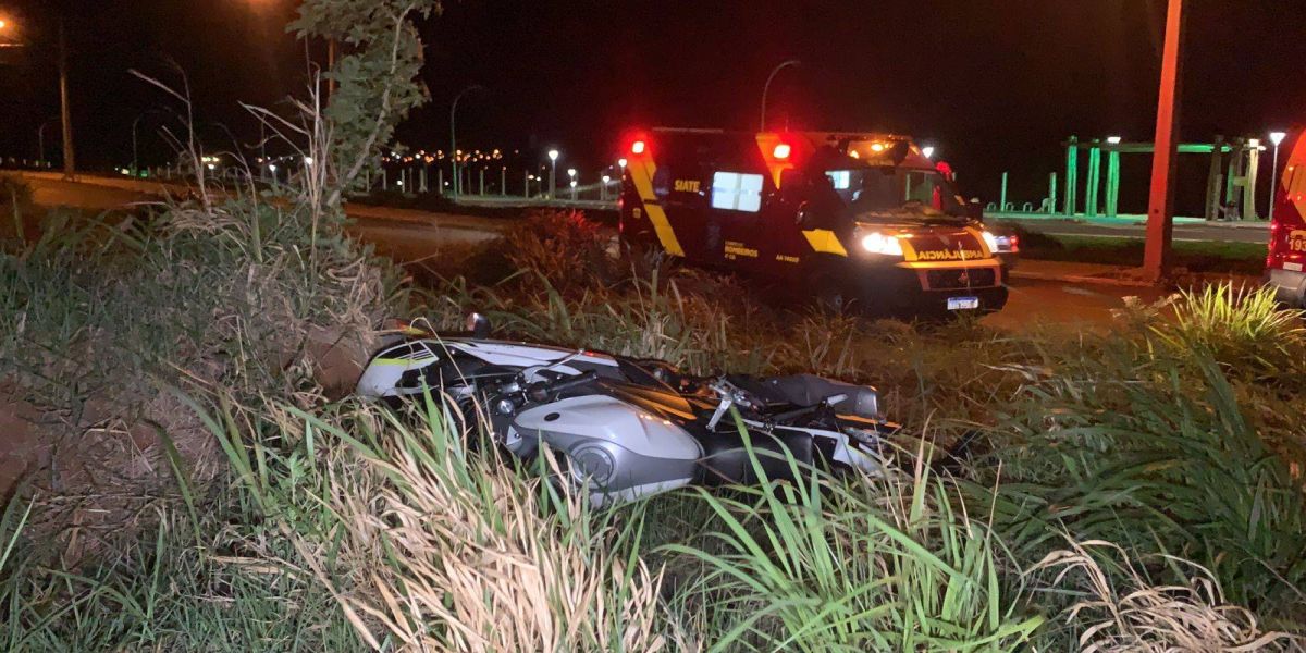 Duas pessoas ficaram feridas após colisão na Avenida Amazônia em Cascavel