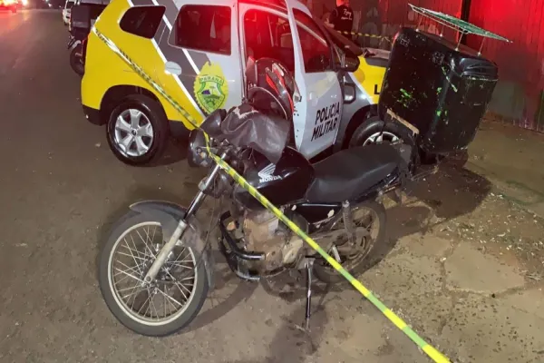 Foto relacionada a notícia: Dois mototaxistas são executados a tiros enquanto dormiam na Avenida Carlos Gomes