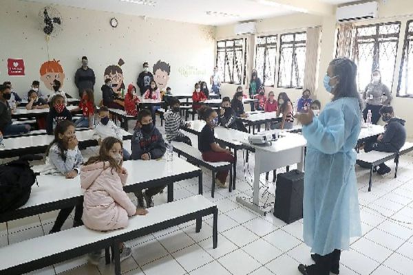 Palestras abordam temas educativos para crianças e adolescentes do Eureca I
