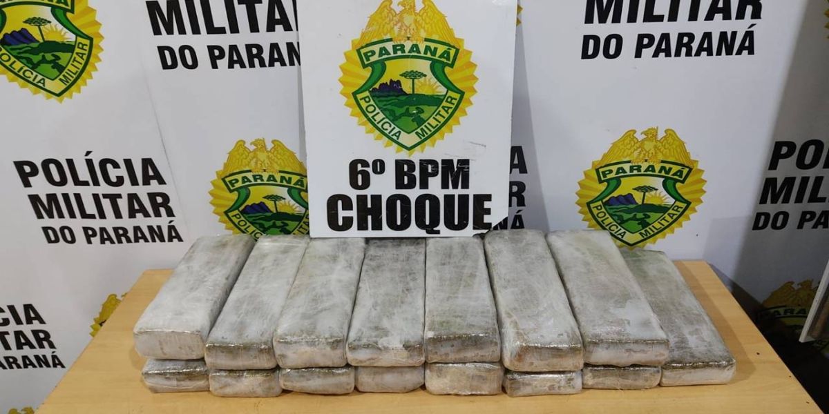 Mulher de 43 anos é detida com 13kg de maconha na rodoviária de Cascavel.