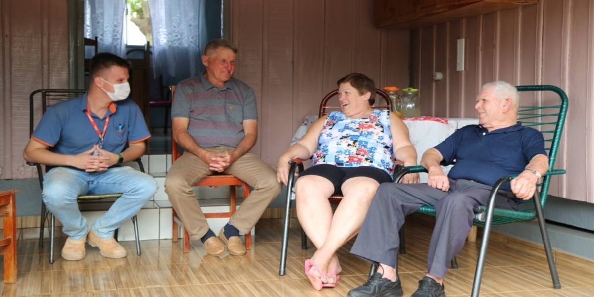 Família Zanetti de Formosa do Oeste é o destaque da semana na avicultura